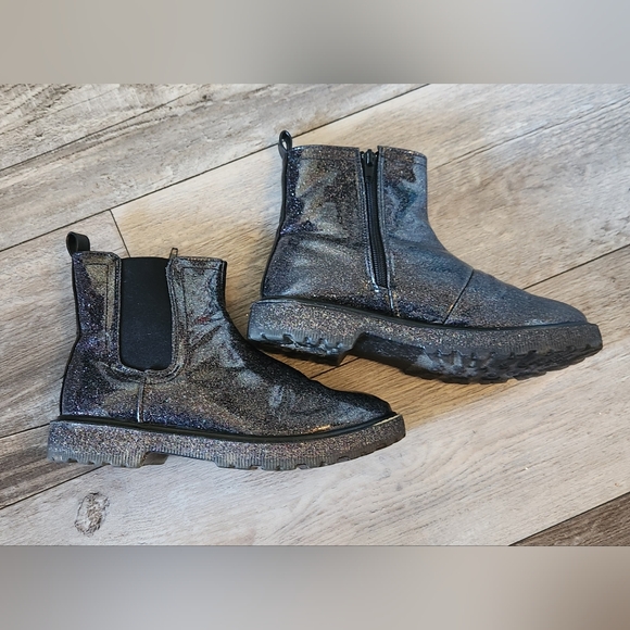 Steve Madden Big Girl's Cliche Glitter Chelsea Boots - Picture 2 of 9